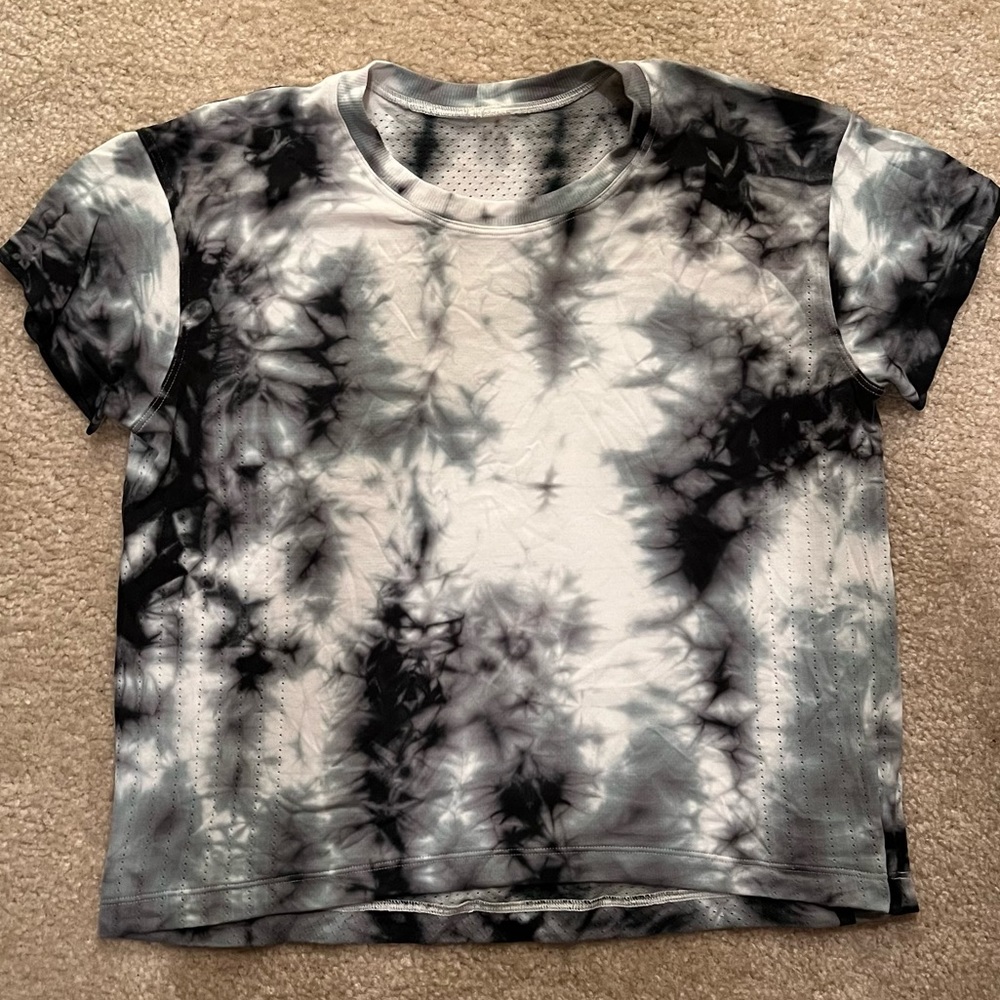 Lululemon Train to Be Short Sleeve *Shibori in Deep Coal